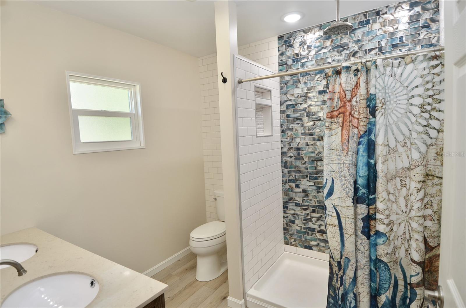 Image 38 of 82 For 1733 Hudson Street