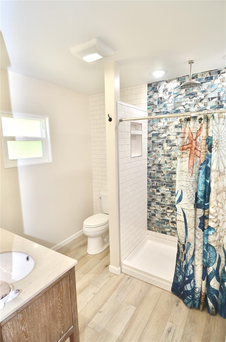 Image 39 of 82 For 1733 Hudson Street