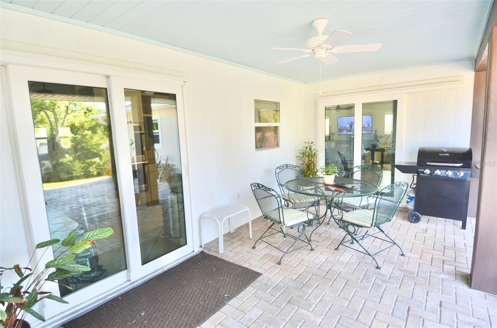 Image 46 of 82 For 1733 Hudson Street