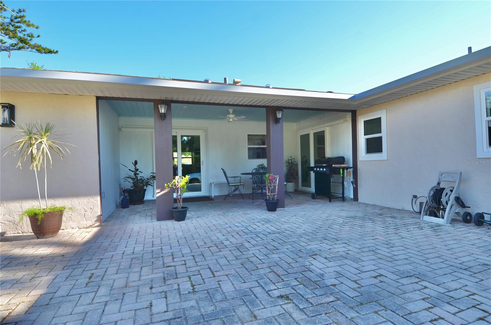 Image 47 of 82 For 1733 Hudson Street