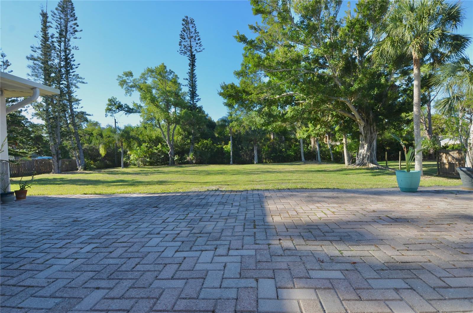 Image 50 of 82 For 1733 Hudson Street