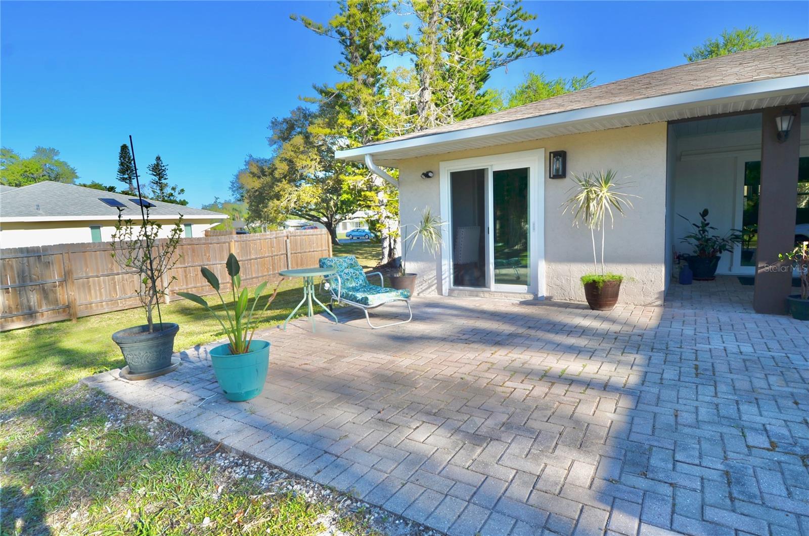 Image 52 of 82 For 1733 Hudson Street