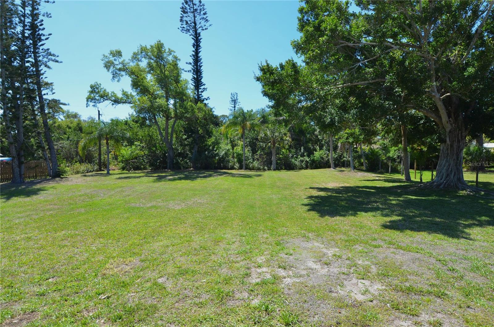 Image 55 of 82 For 1733 Hudson Street