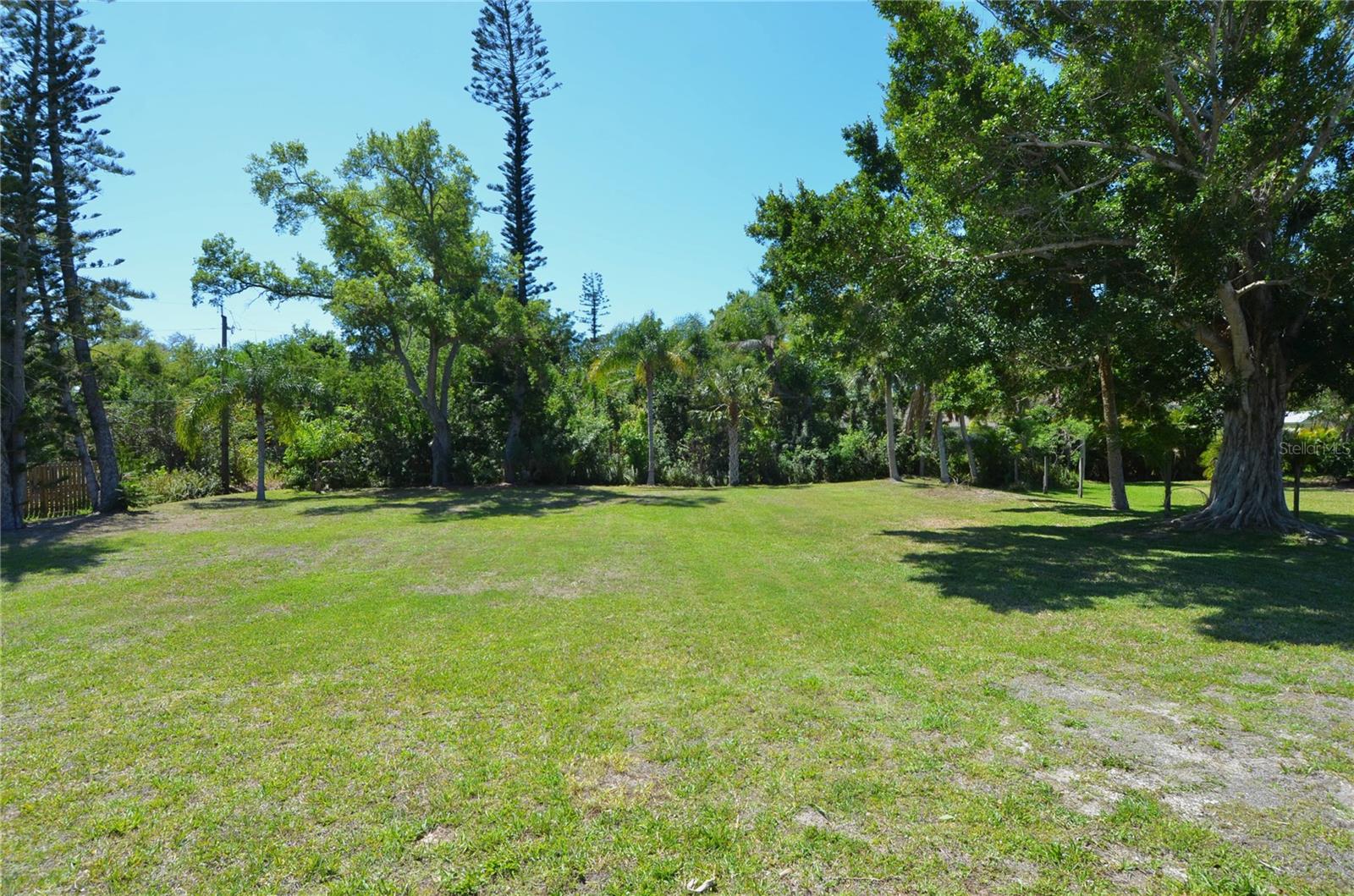 Image 56 of 82 For 1733 Hudson Street