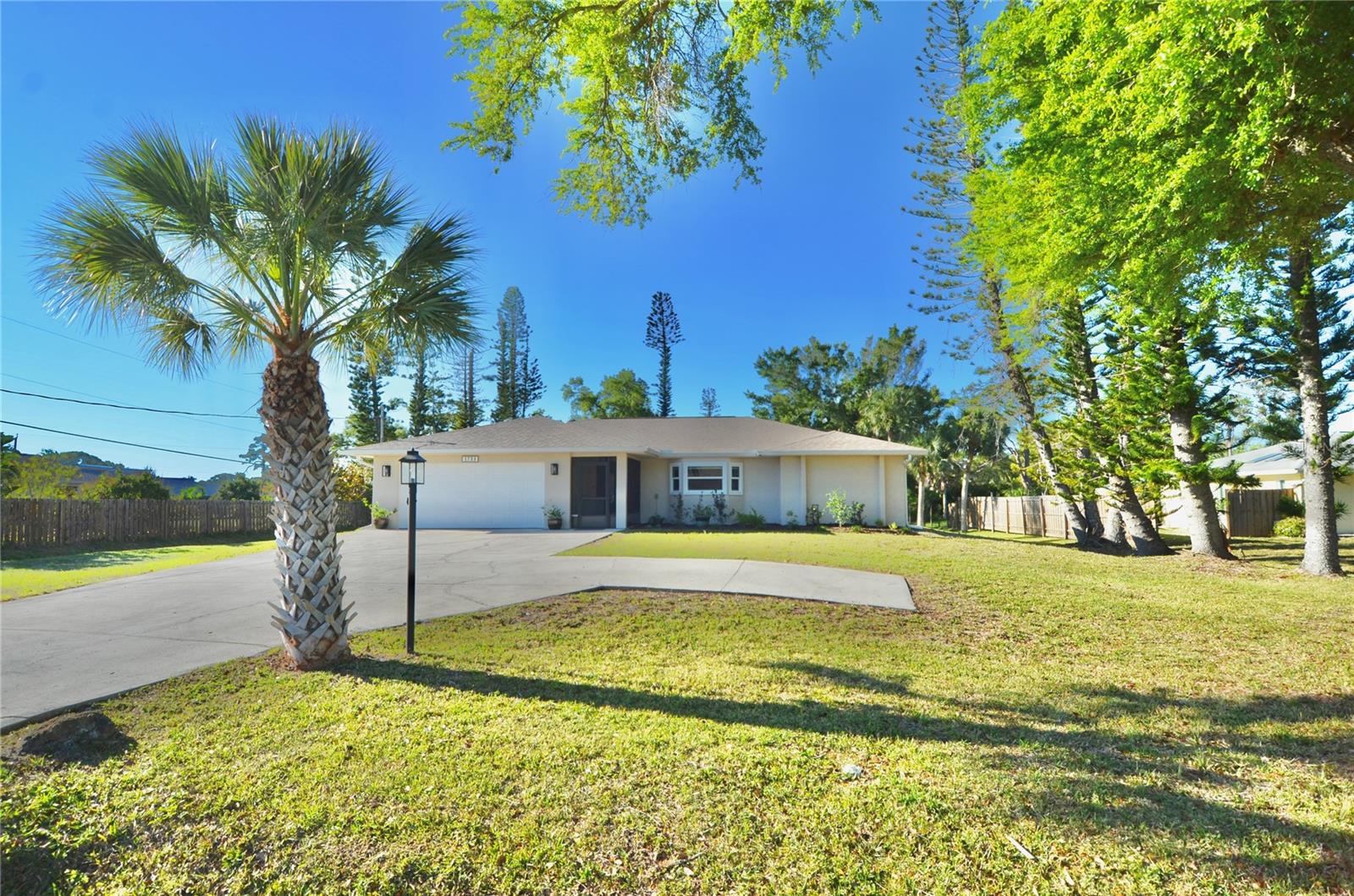 Image 63 of 82 For 1733 Hudson Street