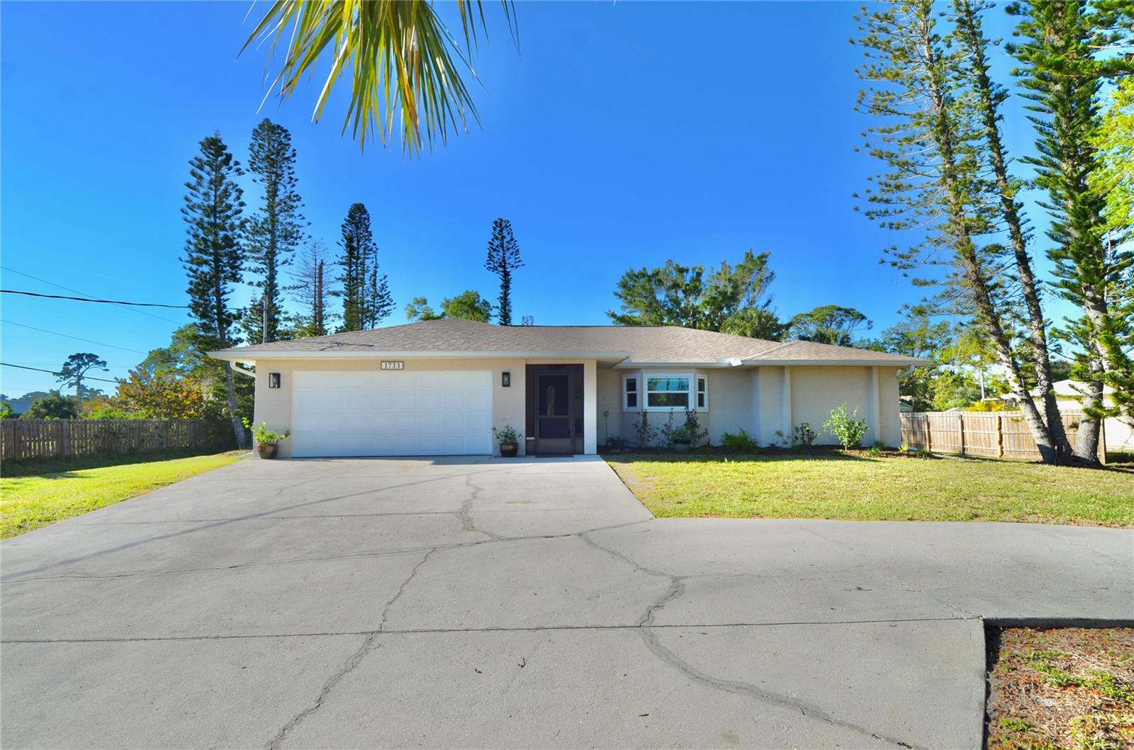 Image 67 of 82 For 1733 Hudson Street