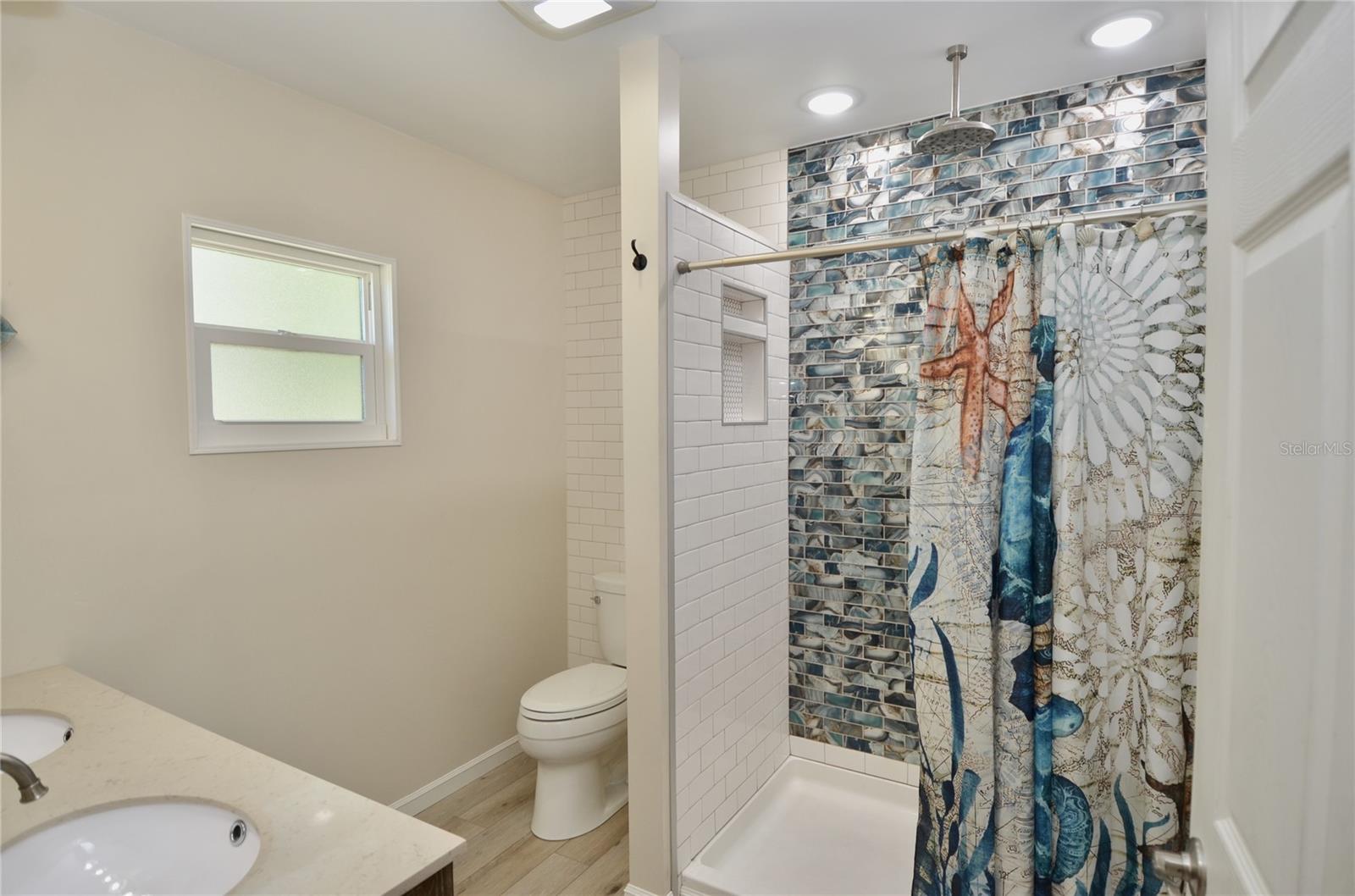 Image 7 of 82 For 1733 Hudson Street