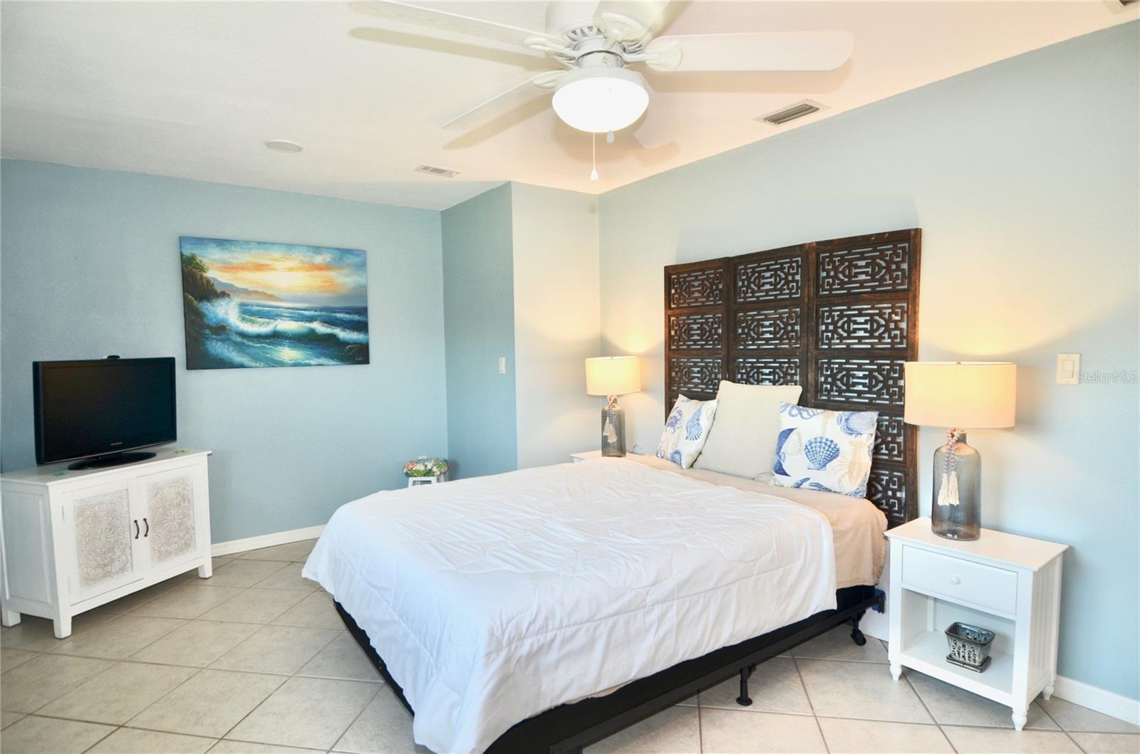 Image 8 of 82 For 1733 Hudson Street