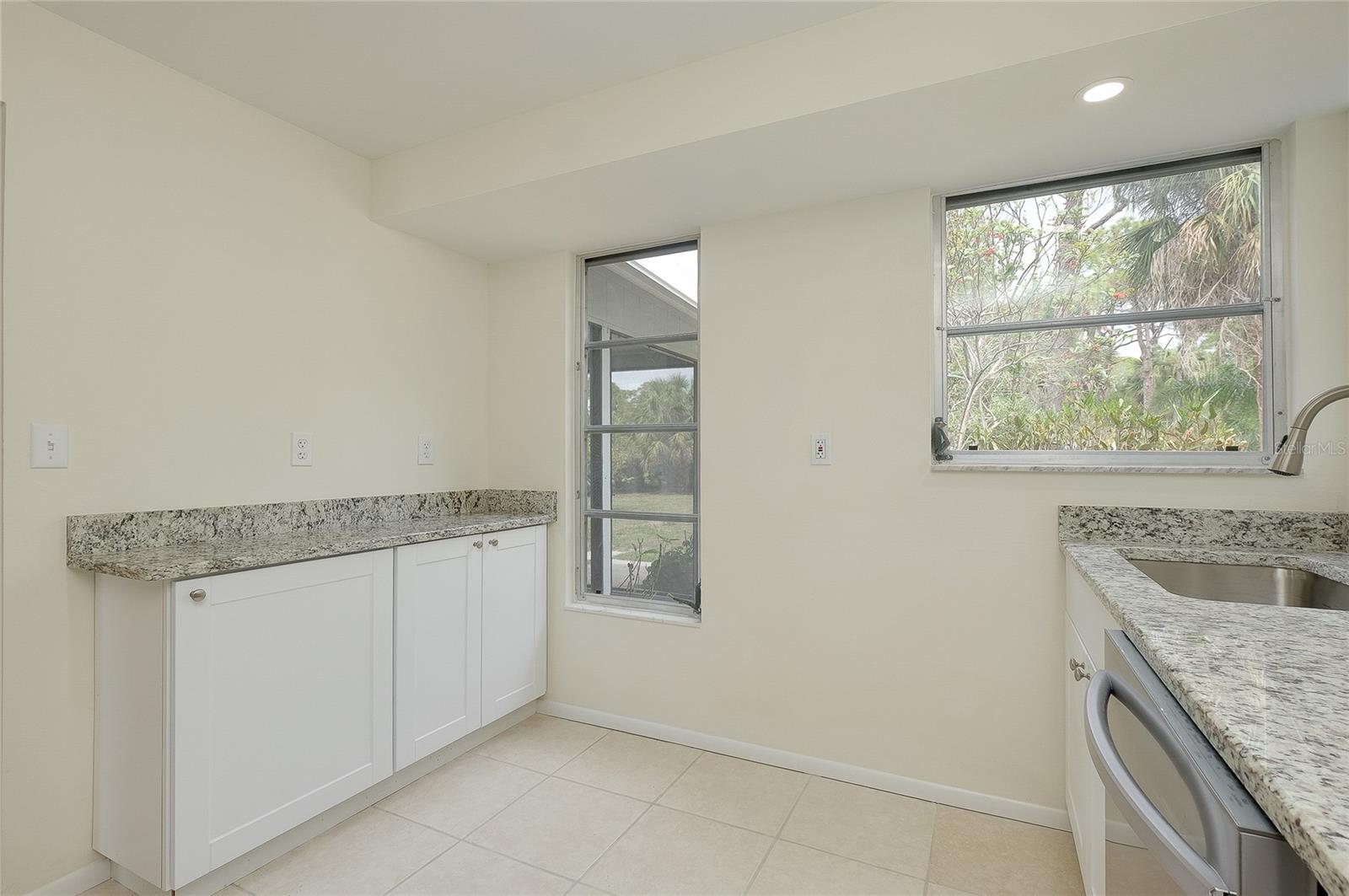 Image 20 of 71 For 470 Artists Avenue