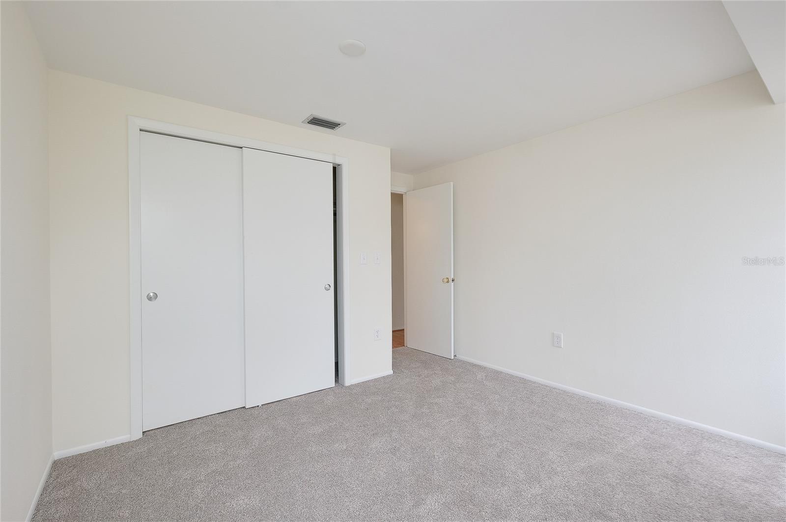 Image 23 of 71 For 470 Artists Avenue