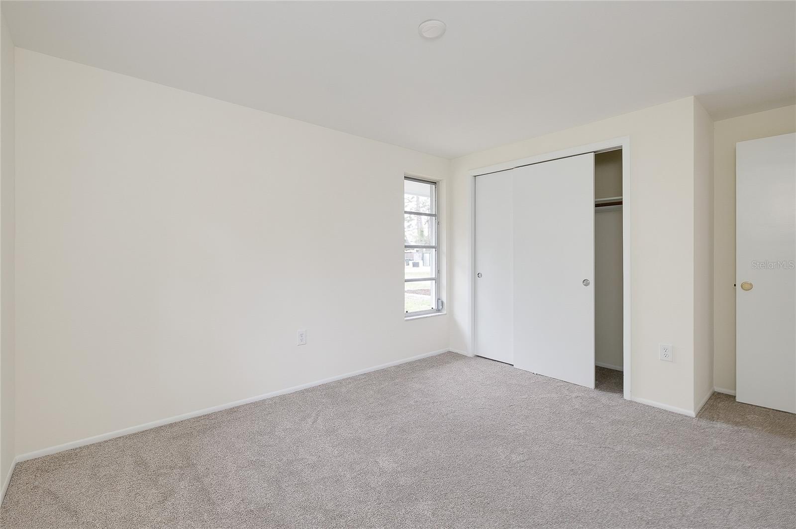 Image 25 of 71 For 470 Artists Avenue