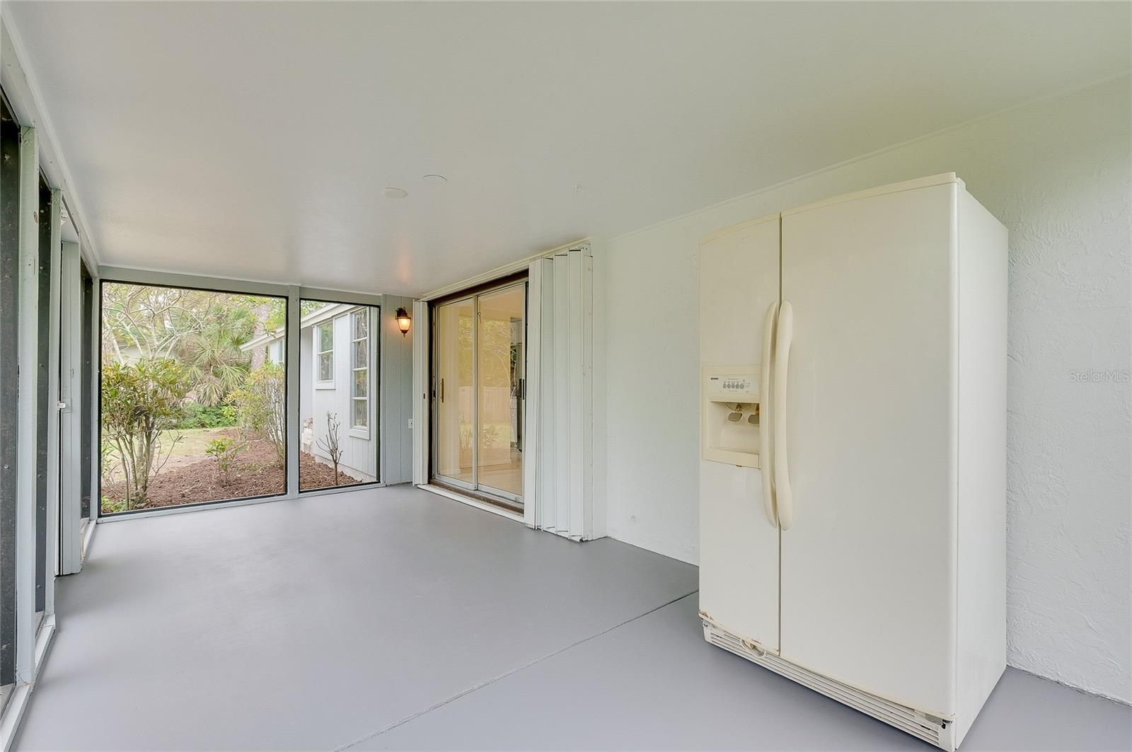 Image 43 of 71 For 470 Artists Avenue