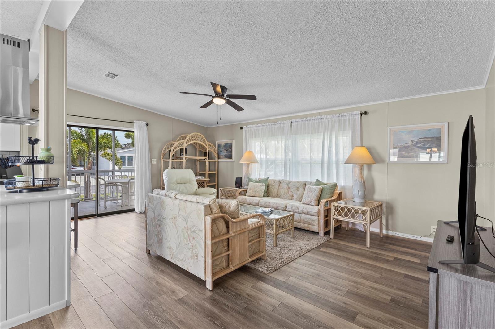 Image 11 of 30 For 611 La Jolla Circle