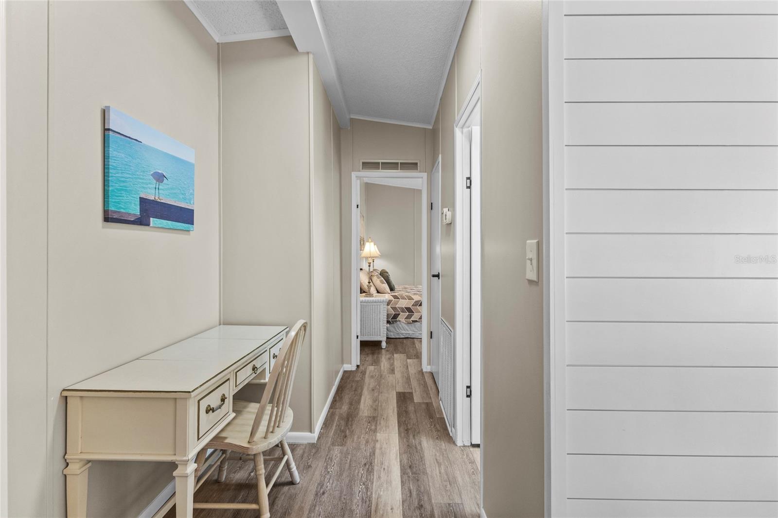 Image 12 of 30 For 611 La Jolla Circle