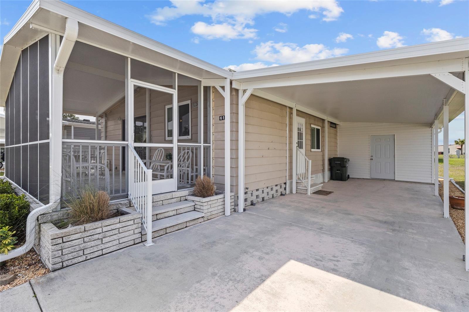 Image 3 of 30 For 611 La Jolla Circle