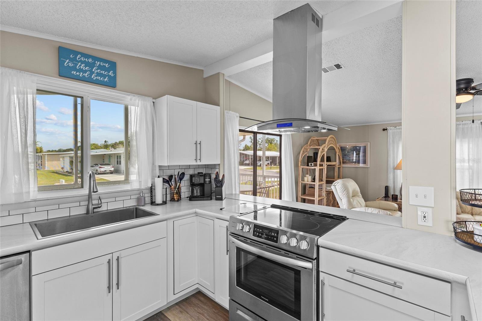 Image 7 of 30 For 611 La Jolla Circle