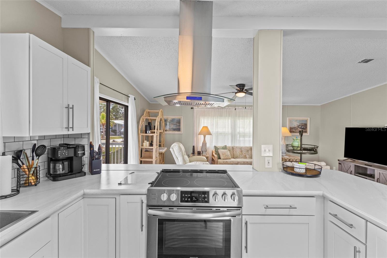 Image 8 of 30 For 611 La Jolla Circle