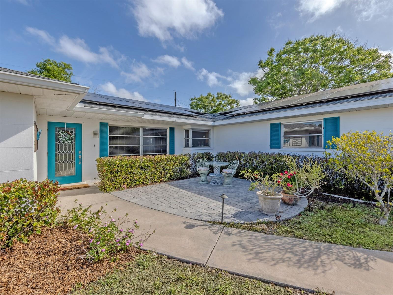 Details for 1261 Lakeside Drive, VENICE, FL 34293
