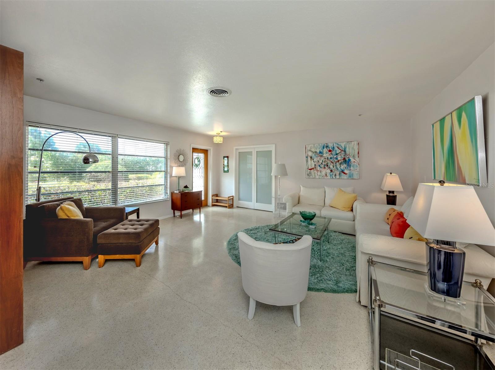 Image 10 of 70 For 1261 Lakeside Drive