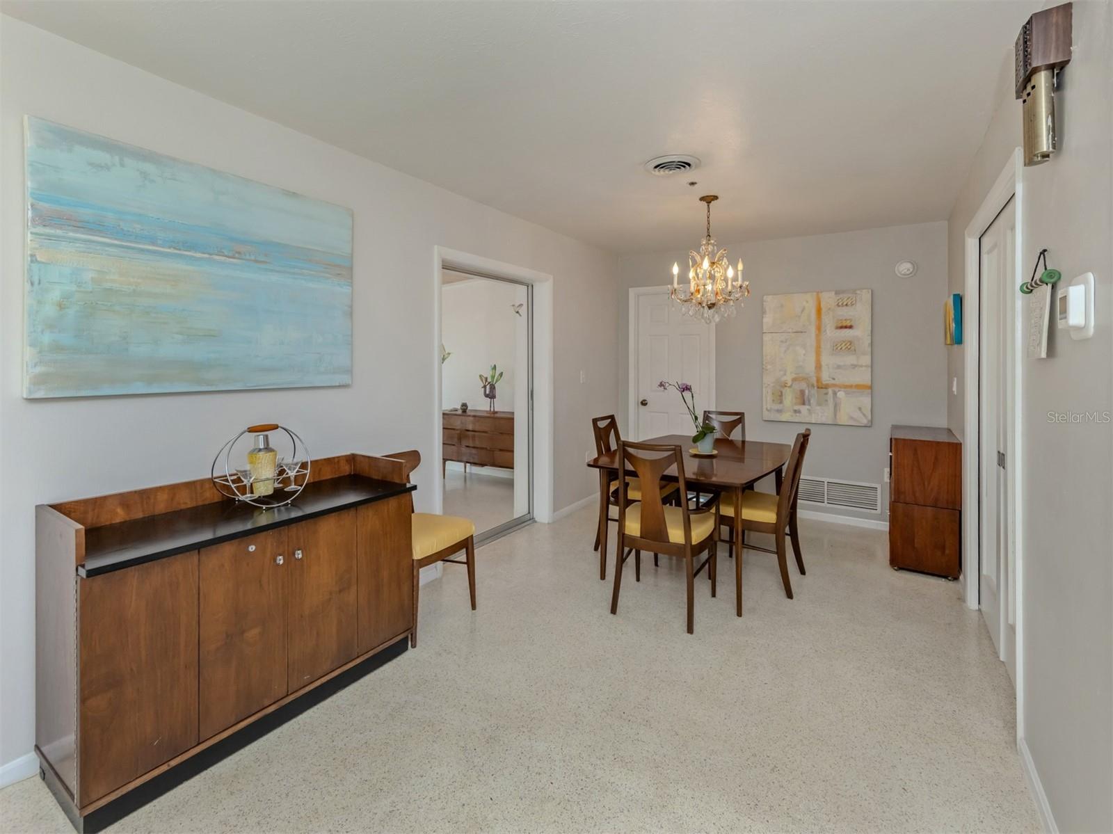 Image 12 of 70 For 1261 Lakeside Drive