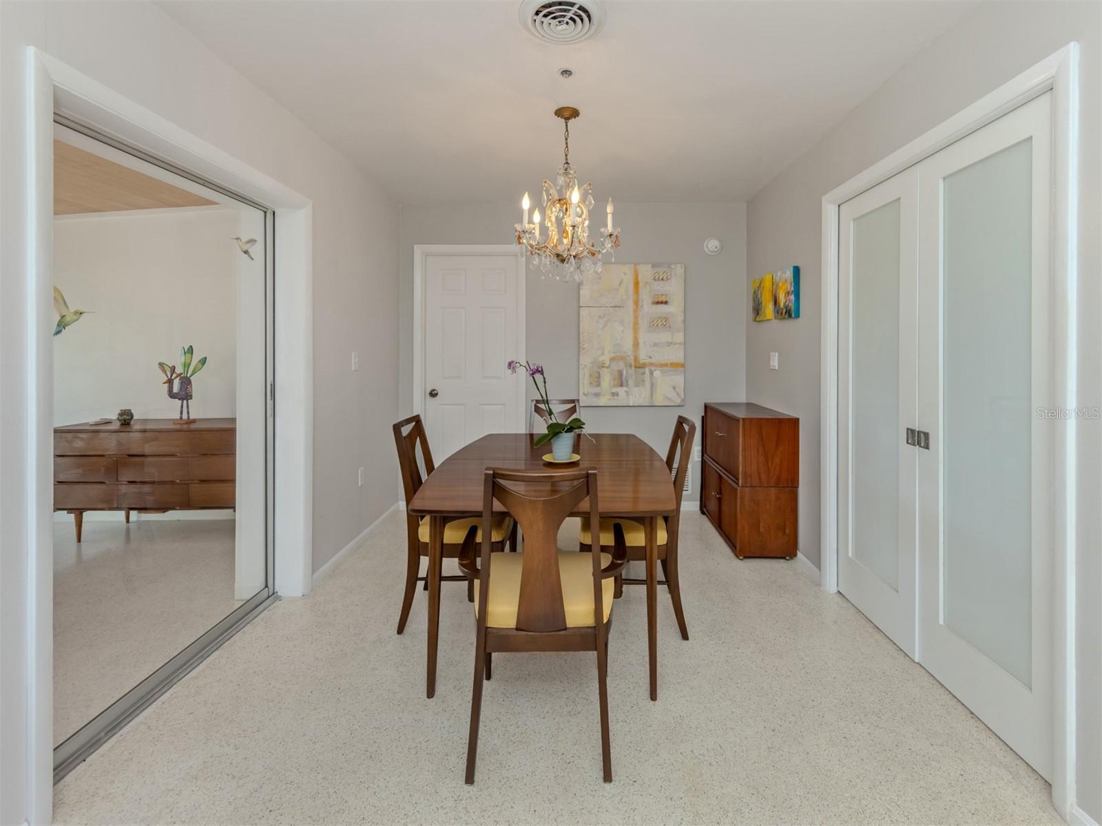 Image 13 of 70 For 1261 Lakeside Drive