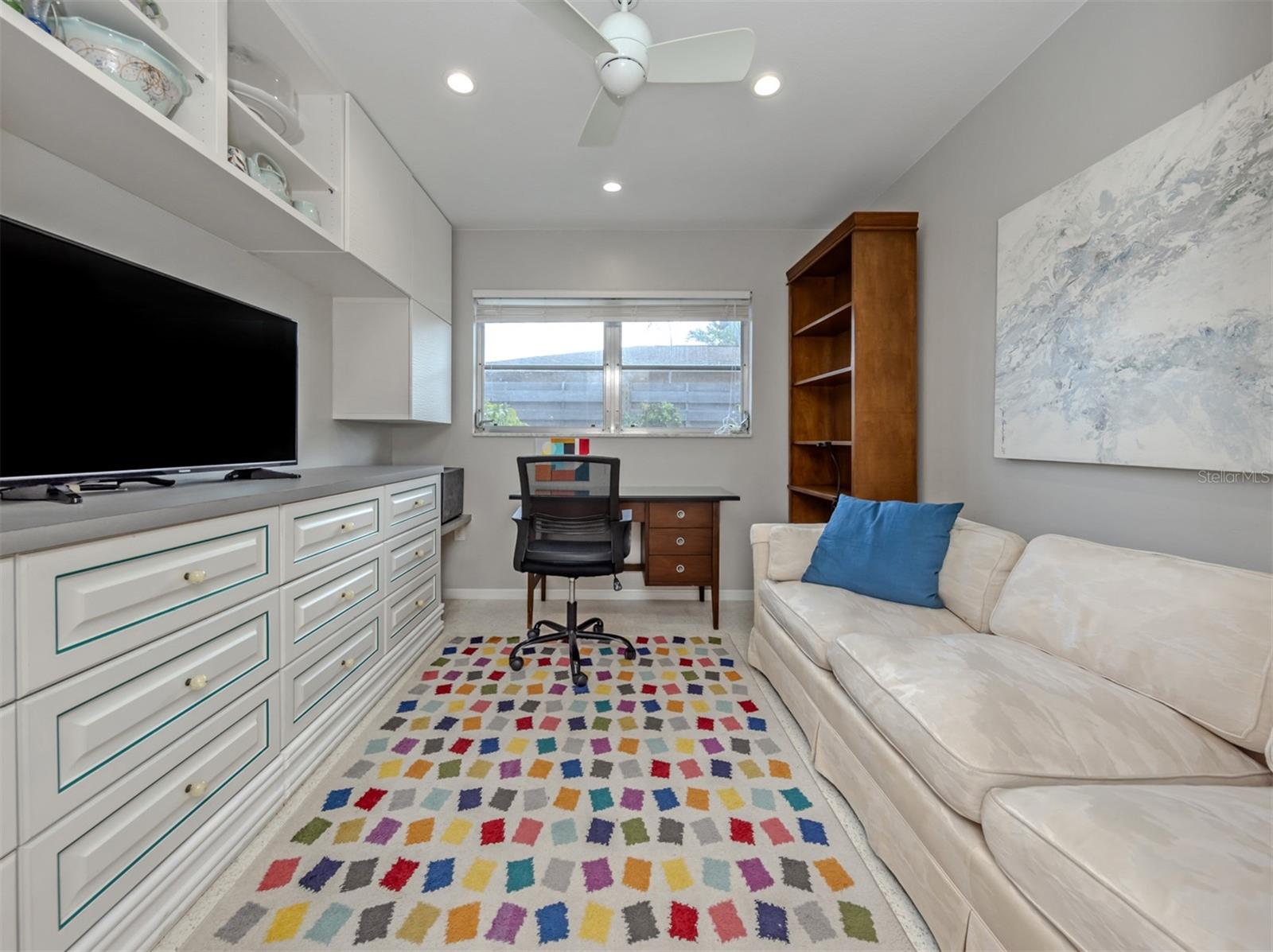 Image 18 of 70 For 1261 Lakeside Drive