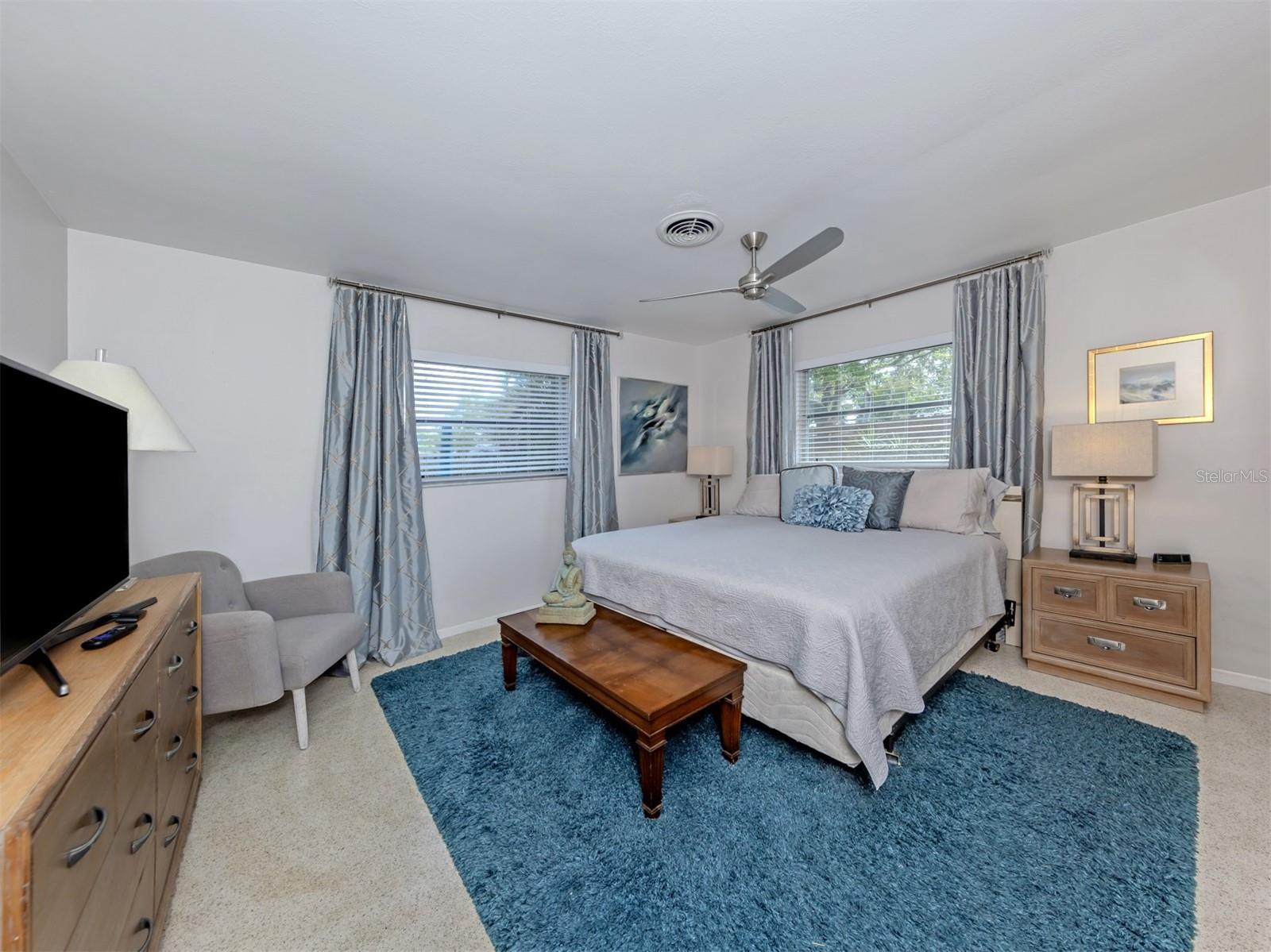 Image 23 of 70 For 1261 Lakeside Drive