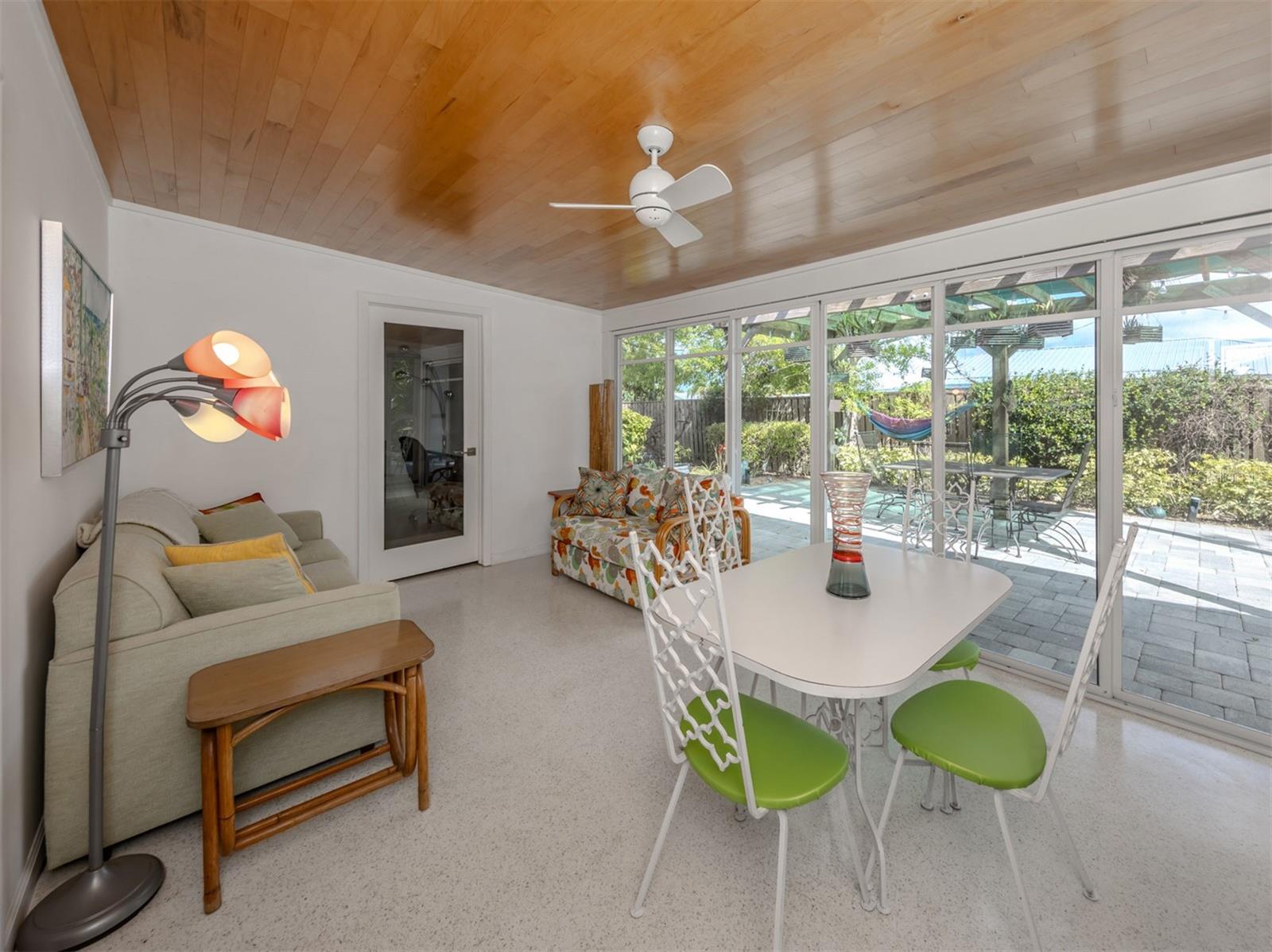 Image 26 of 70 For 1261 Lakeside Drive