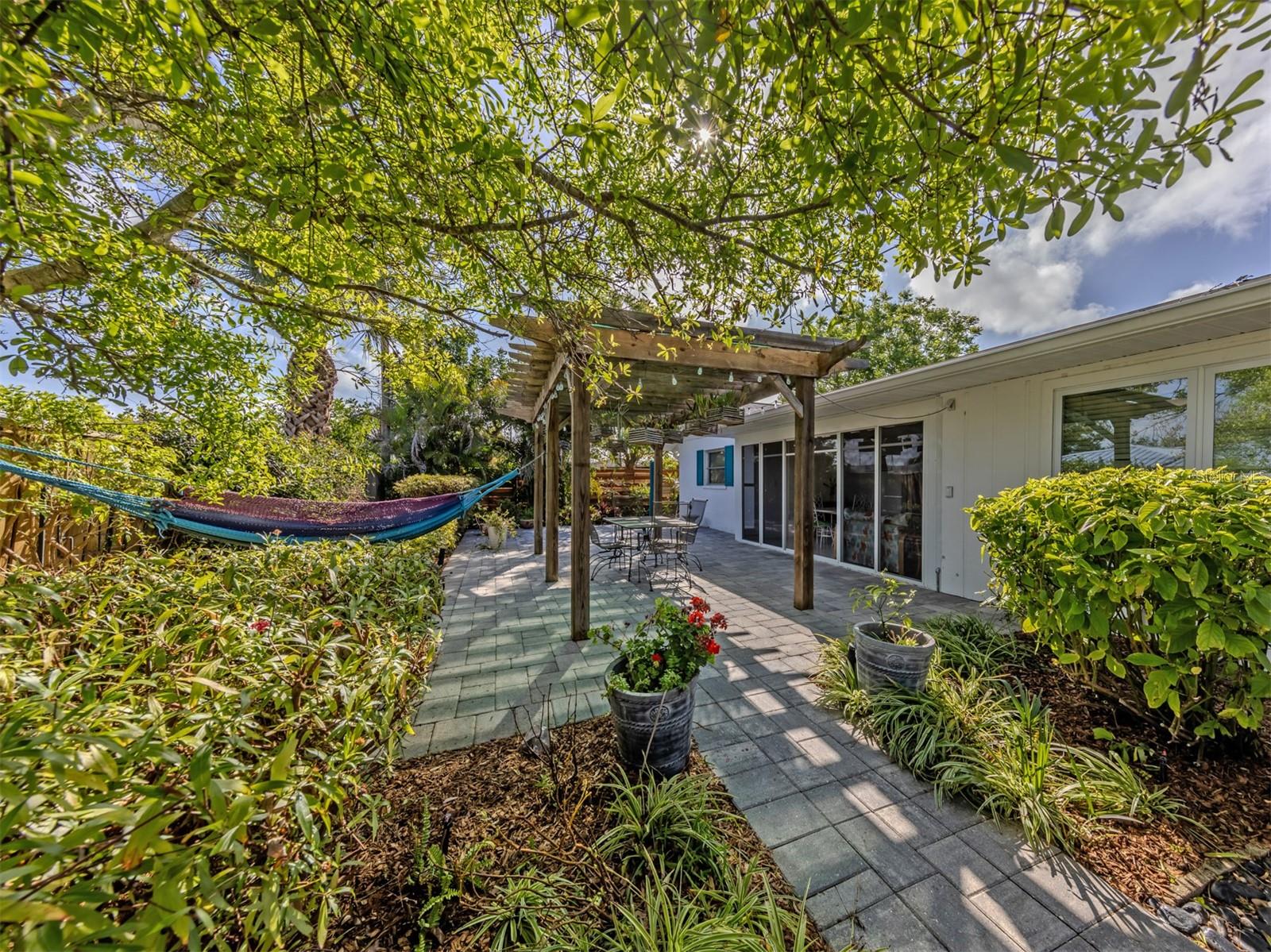 Image 31 of 70 For 1261 Lakeside Drive