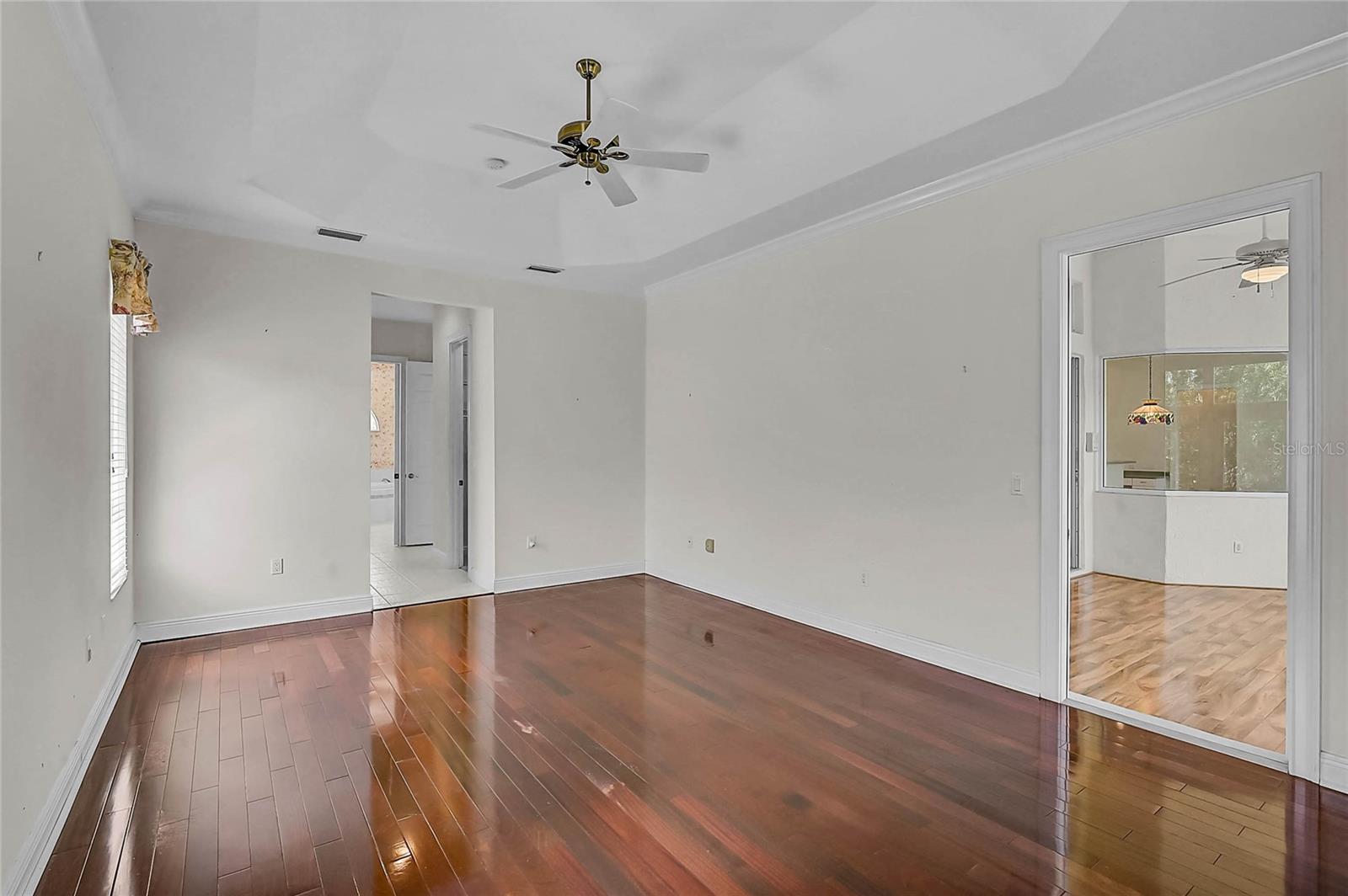 Image 18 of 48 For 4269 Corso Venetia Boulevard