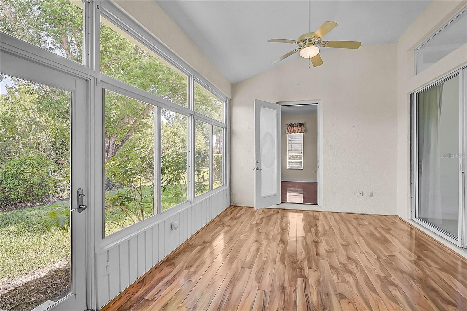 Image 25 of 48 For 4269 Corso Venetia Boulevard