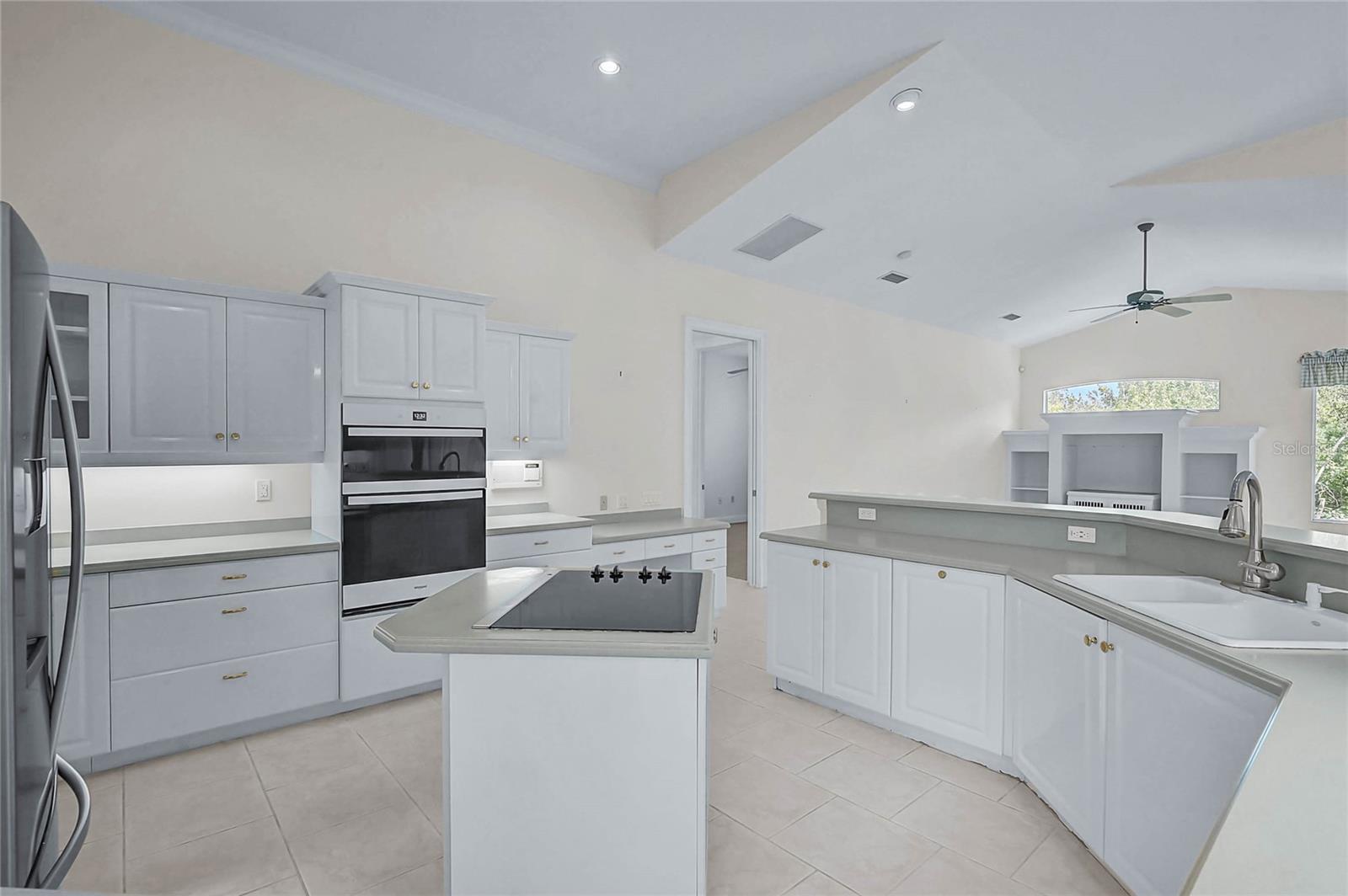 Image 9 of 48 For 4269 Corso Venetia Boulevard