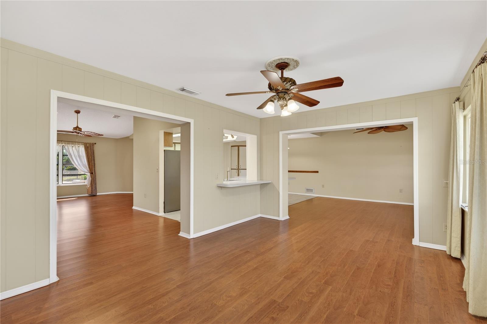 Image 19 of 61 For 5852 Lincoln Road