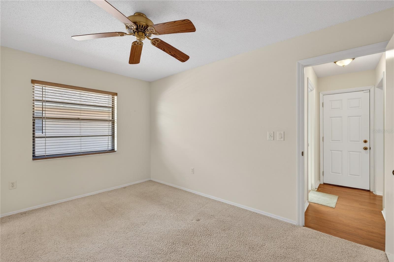 Image 24 of 61 For 5852 Lincoln Road