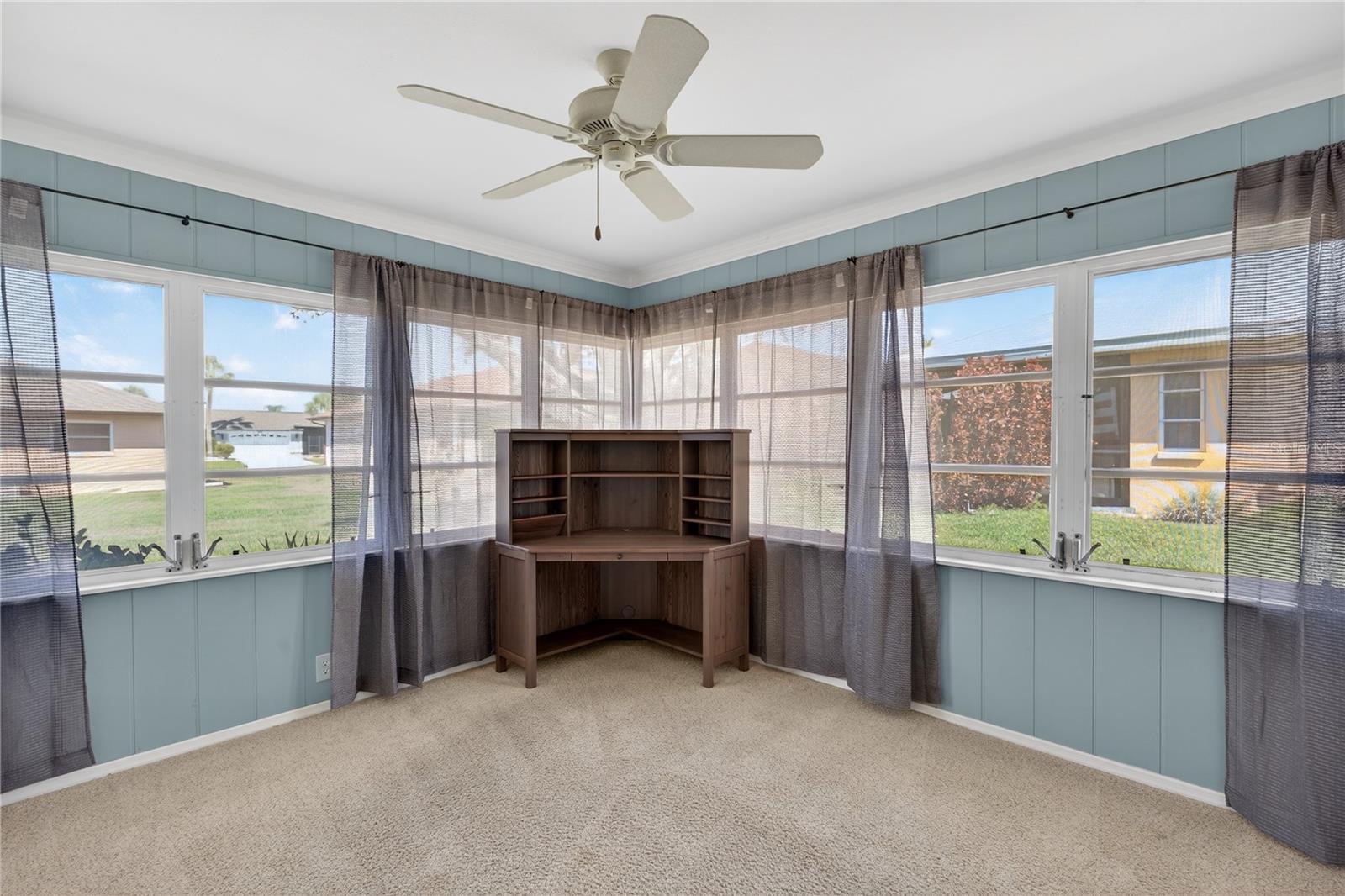 Image 26 of 61 For 5852 Lincoln Road