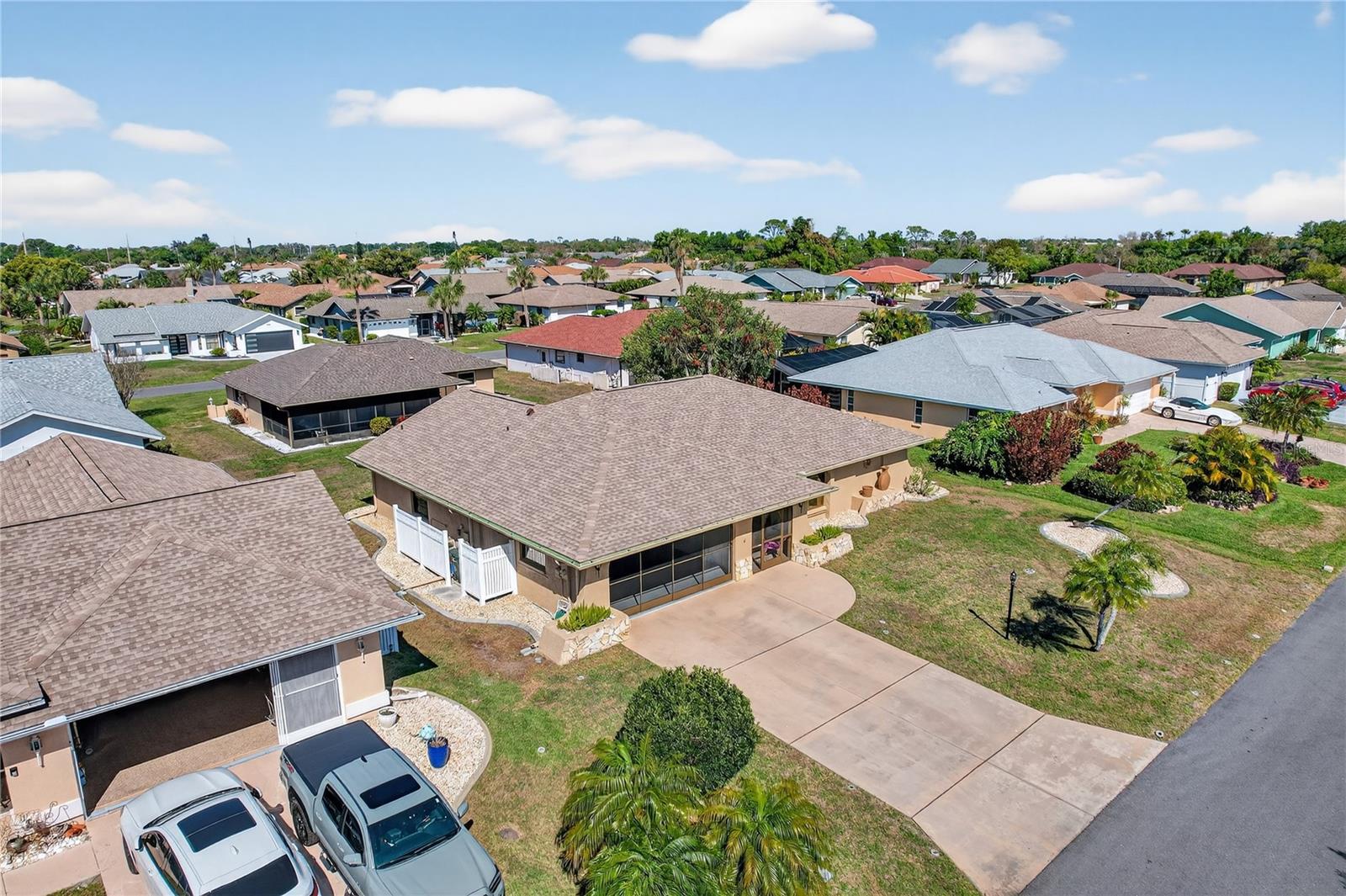 Image 43 of 61 For 5852 Lincoln Road