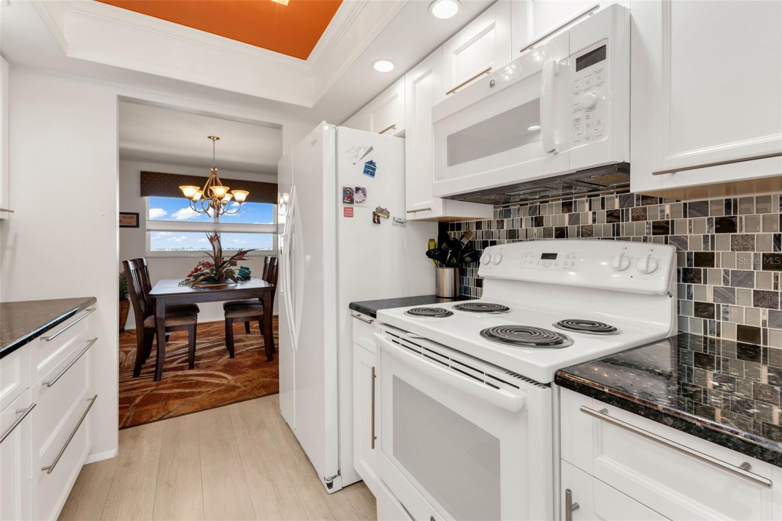 Image 13 of 41 For 255 The Esplanade N 806