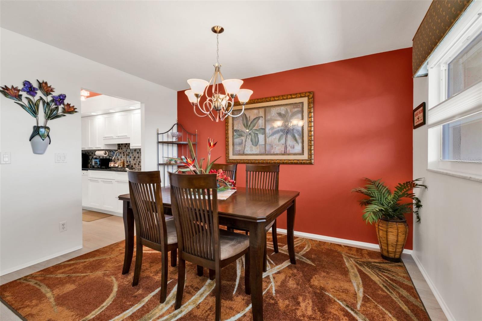 Image 6 of 41 For 255 The Esplanade N 806