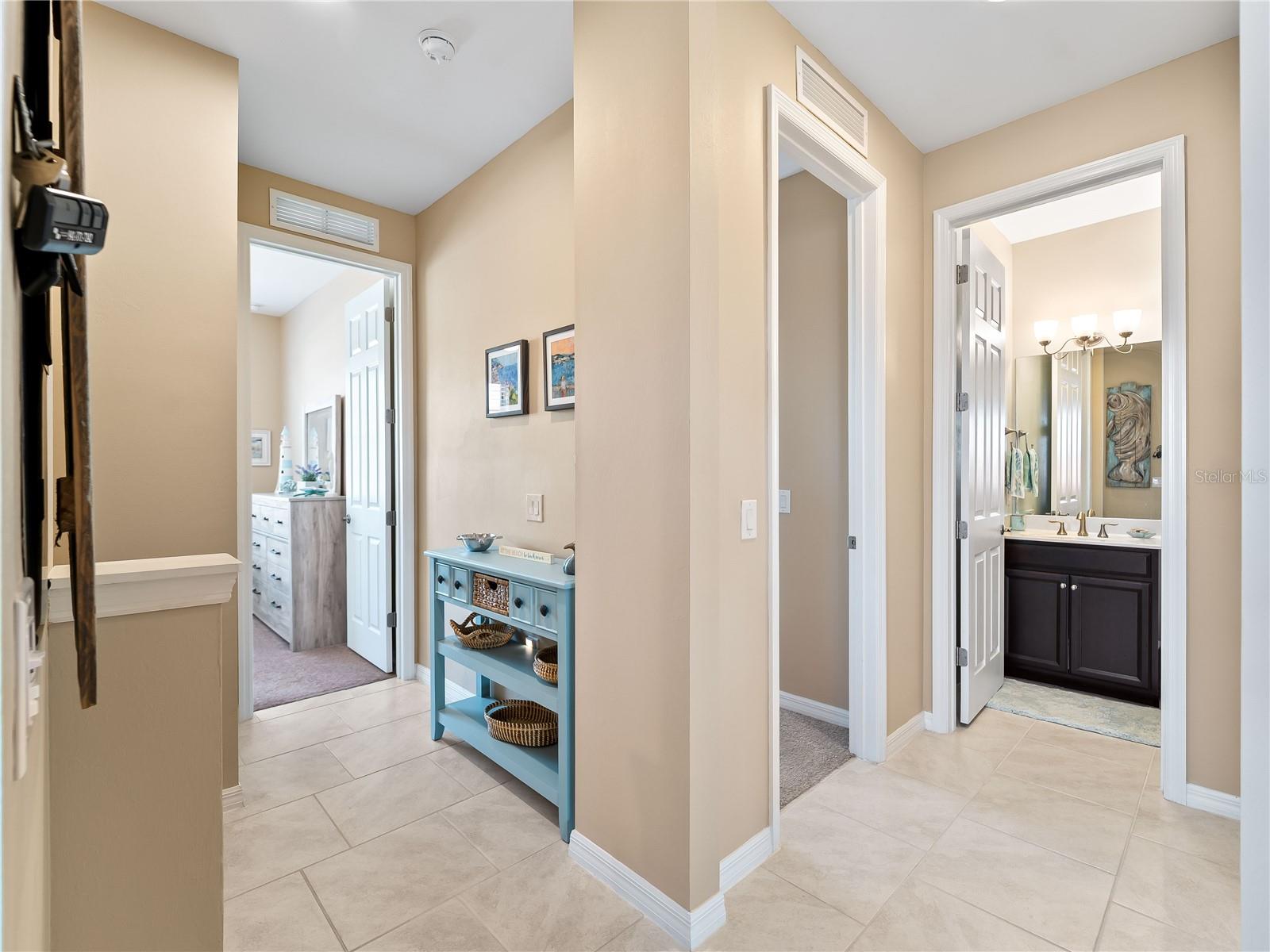 Image 24 of 34 For 121 Porta Vecchio Bend 202