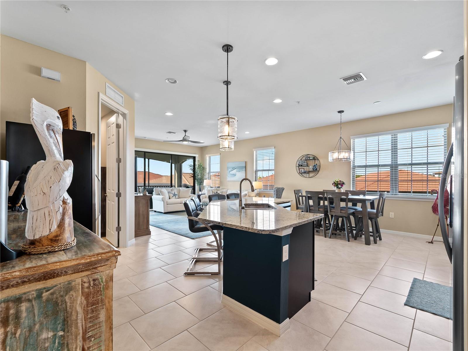 Image 4 of 34 For 121 Porta Vecchio Bend 202