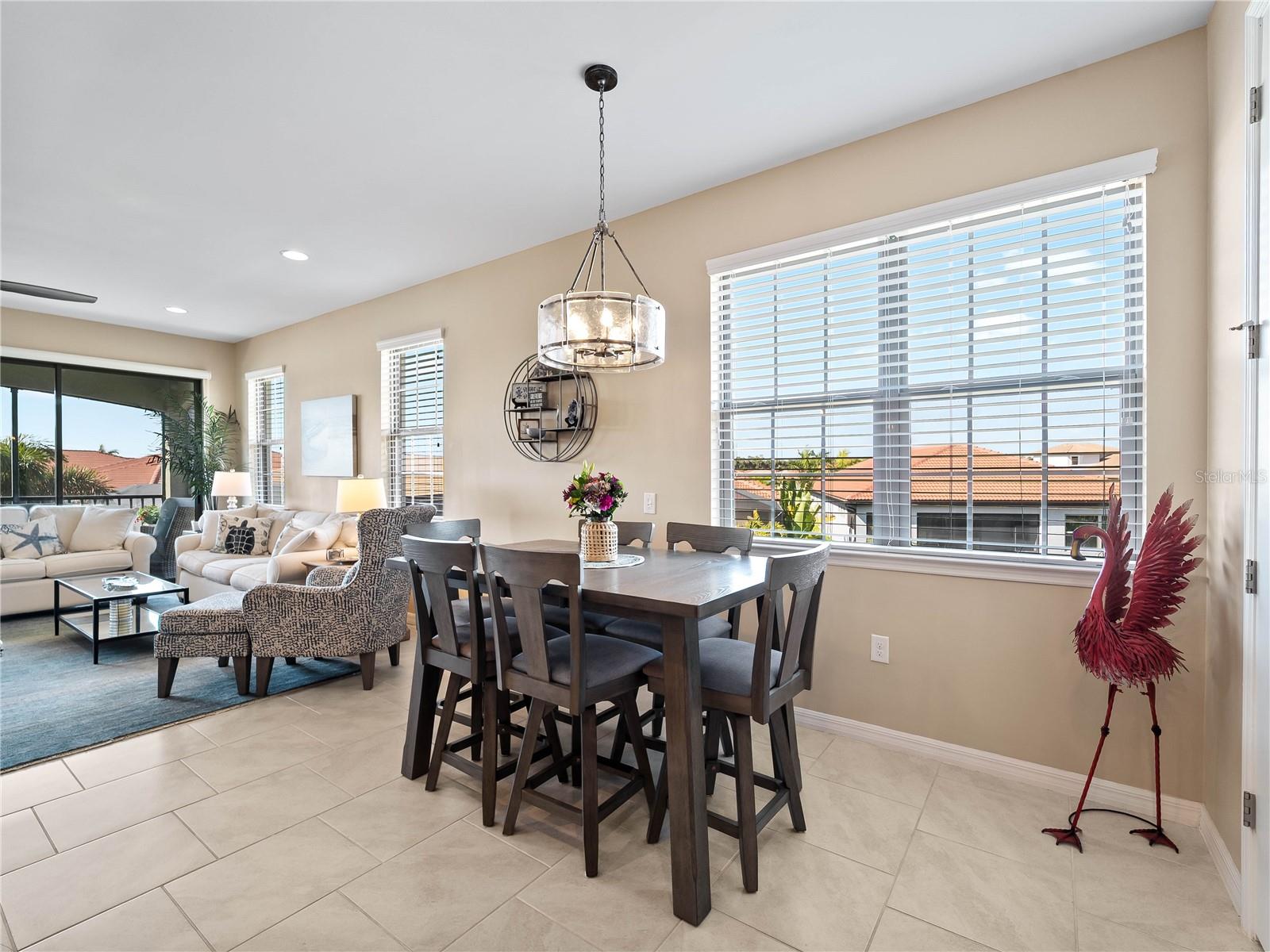 Image 9 of 34 For 121 Porta Vecchio Bend 202