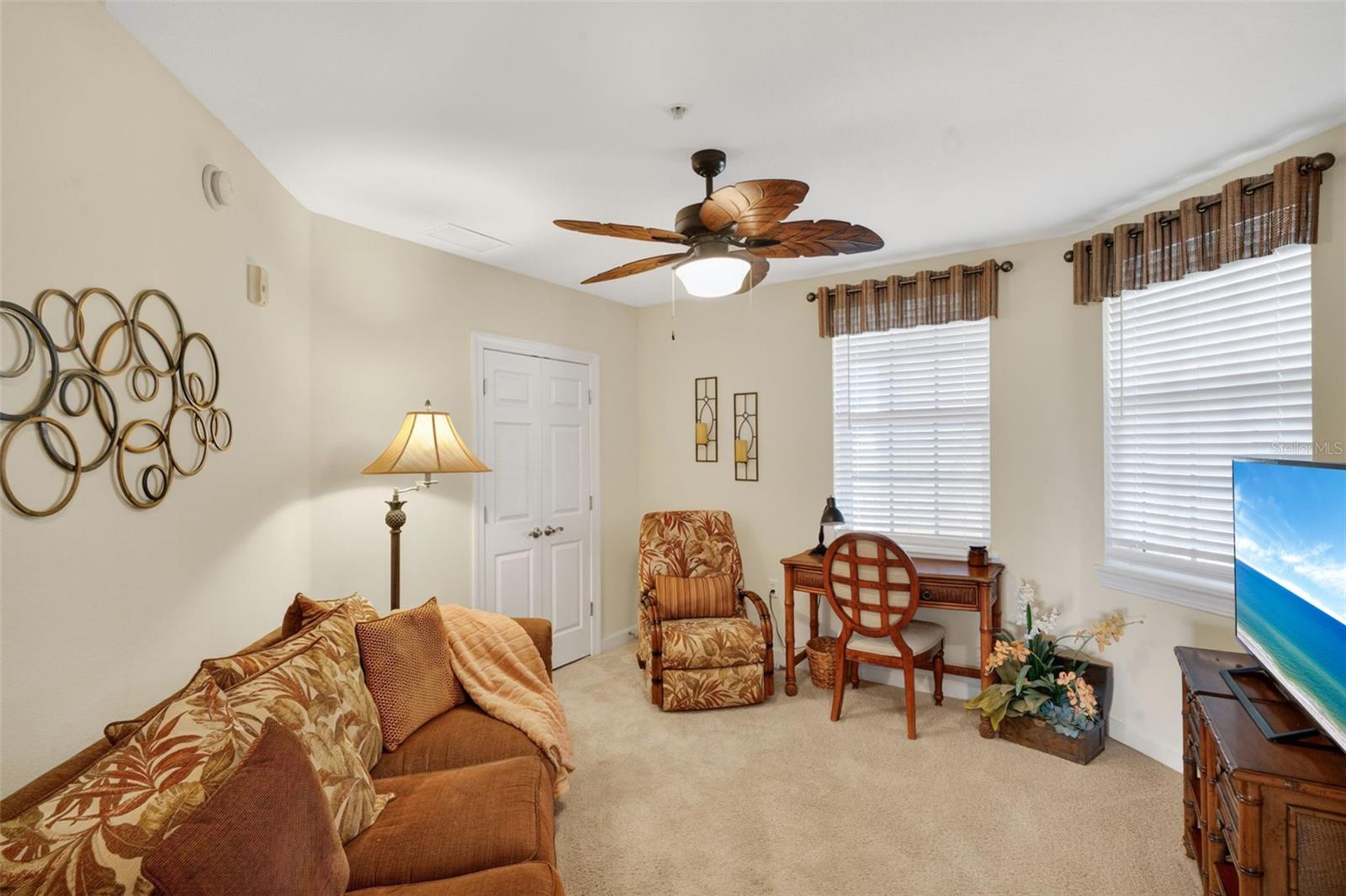 Listing photo id 25 for 8561 Amberjack Circle 302