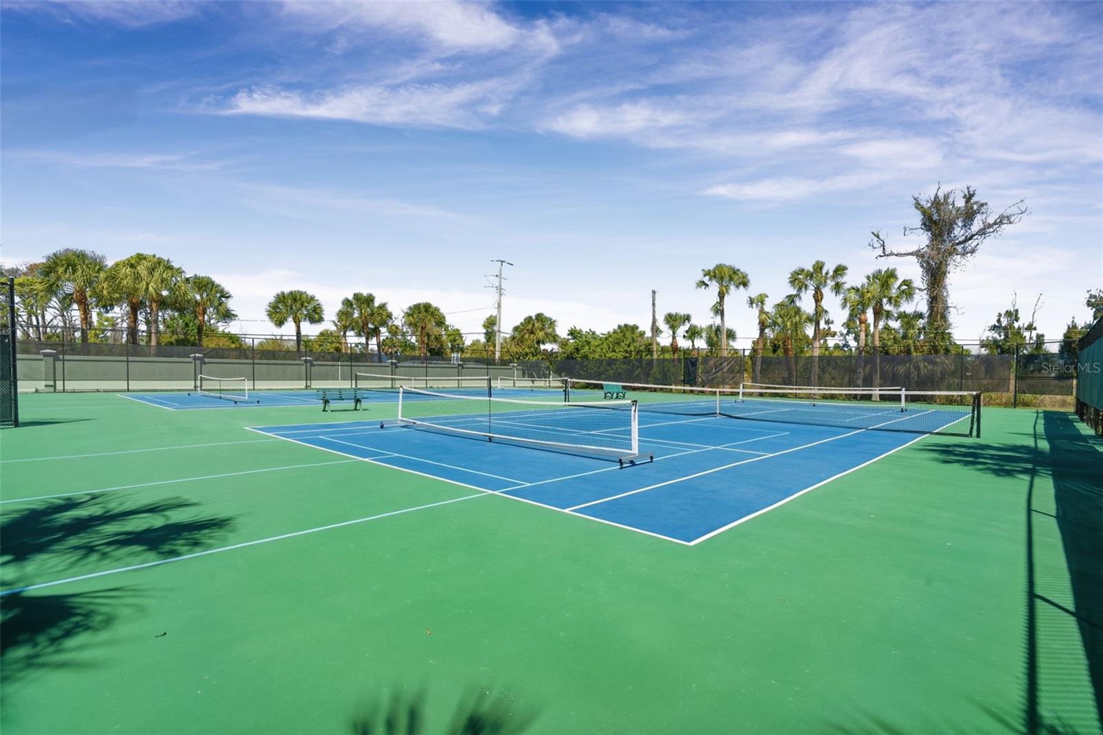 Listing photo id 33 for 8561 Amberjack Circle 302