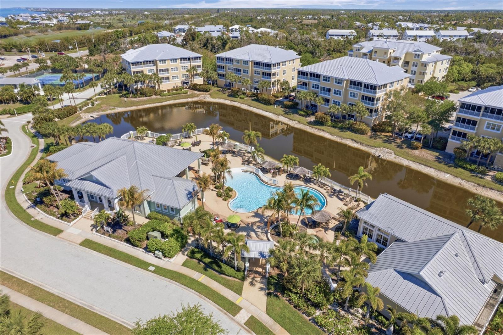 Listing photo id 34 for 8561 Amberjack Circle 302