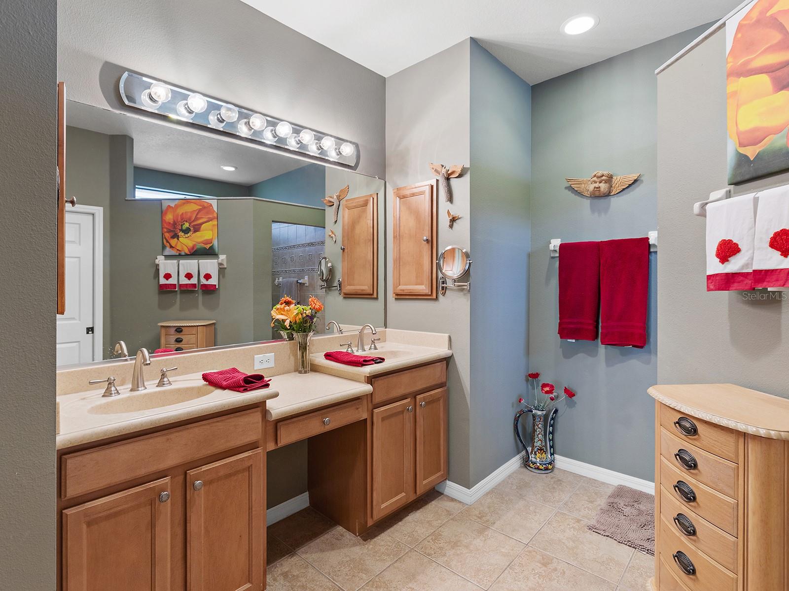 Image 14 of 43 For 20587 Pezzana Drive