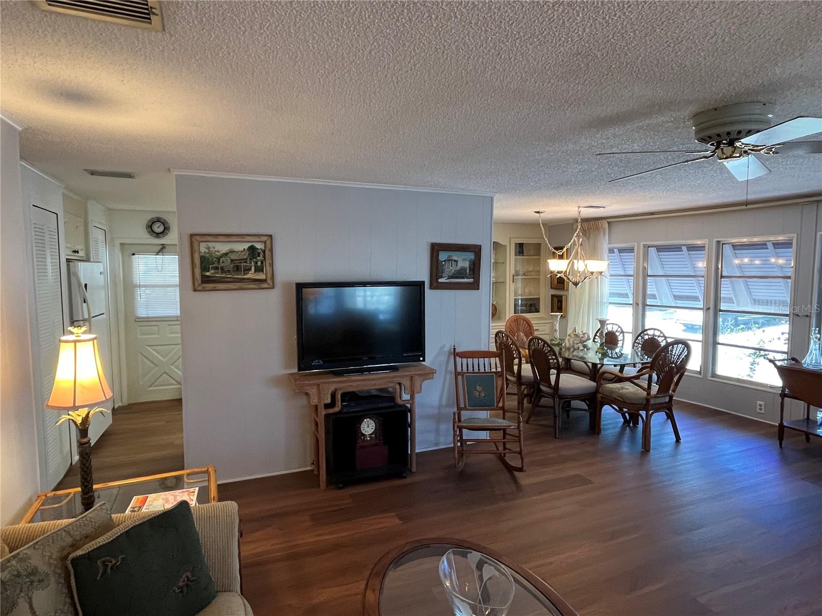 Image 10 of 40 For 803 Jolanda Circle