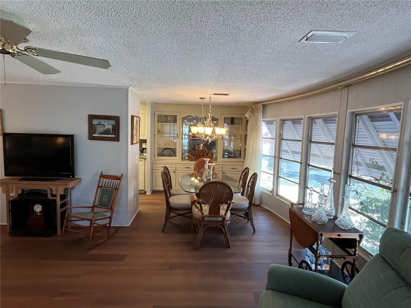 Image 12 of 40 For 803 Jolanda Circle