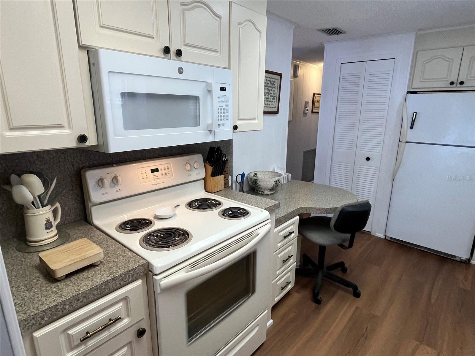 Image 18 of 40 For 803 Jolanda Circle