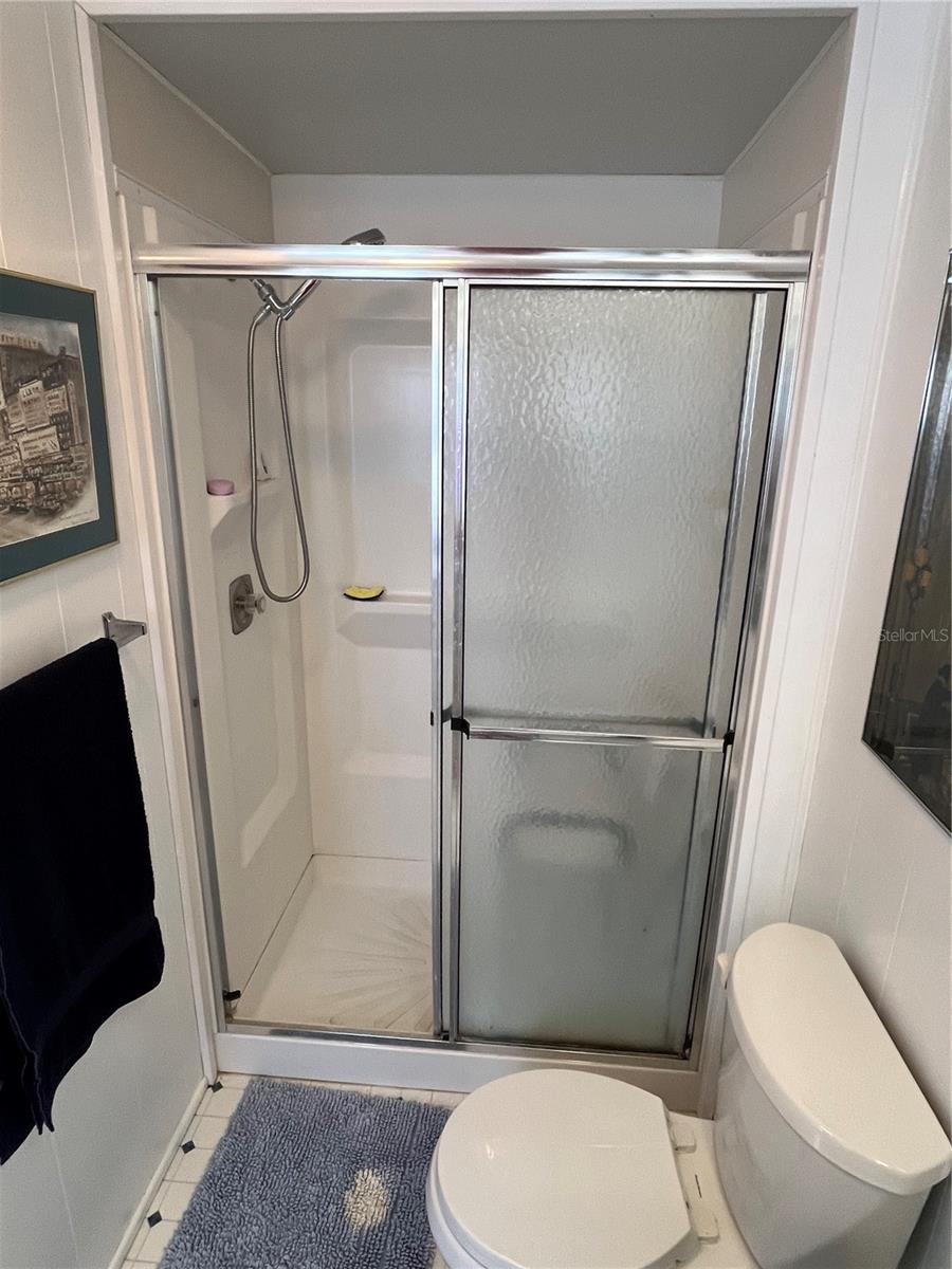 Image 36 of 40 For 803 Jolanda Circle