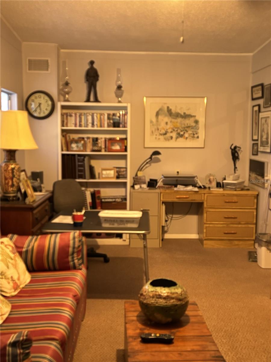 Image 37 of 40 For 803 Jolanda Circle